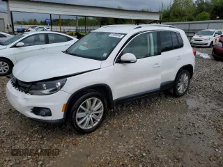 2013 Volkswagen Tiguan SE z VIN WVGBV7AX8DW551757, wystawiony jako Copart lot #51899935 z przebiegiem 66 225 mil mil oraz Szkoda całkowita • Salvage title. Historia ofert i sprzedaży dostępna na DreamBid. Obrazek 1.