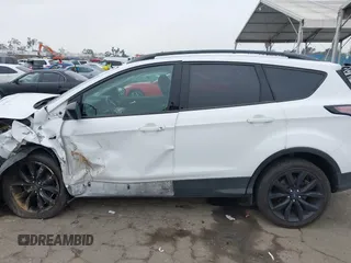 2017 Ford Escape SE with VIN 1FMCU0GD0HUD77275, listed as a IAAI auction lot 41890360 with 94,914 mi miles. Bid and sale history available at carsss.com. Image 14.