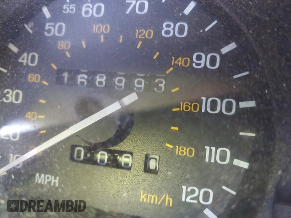 1996 Ford Thunderbird LX z VIN 1FALP62W0TH142986, wystawiony jako IAAI lot #42030900 z przebiegiem 168 993 mil mil oraz . Historia ofert i sprzedaży dostępna na DreamBid. Obrazek 15.