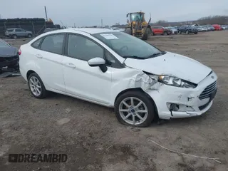 2019 Ford Fiesta SE with VIN 3FADP4BJ1KM133091, listed as a IAAI auction lot 41590193 with 132,320 mi miles. Bid and sale history available at carsss.com. Image 1.