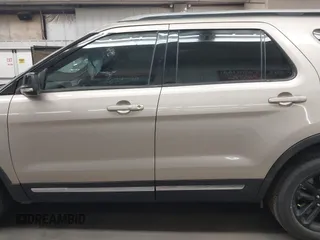 2017 Ford Explorer XLT with VIN 1FM5K7D86HGA61358, listed as a IAAI auction lot 41948512 with 167,914 mi miles and . Bid and sale history available at carsss.com. Image 14.