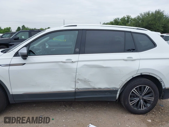 2024 Volkswagen Tiguan Wolfsburg Edition with VIN 3VV5B7AXXRM233917, listed as a IAAI auction lot 42780573 with 11,983 mi miles and . Bid and sale history available at DreamBid. Image 14.