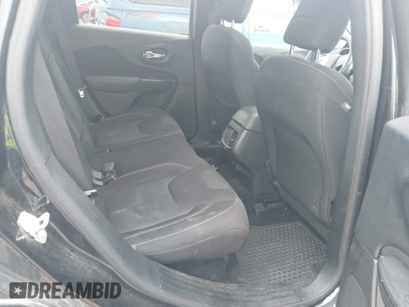 2016 Jeep Cherokee Latitude z VIN 1C4PJMCB9GW169893, wystawiony jako IAAI lot #42707976 z przebiegiem 128 241 mil mil oraz . Historia ofert i sprzedaży dostępna na DreamBid. Obrazek 8.