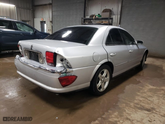 2000 Lincoln LS with VIN 1LNHM86S6YY910548, listed as a Copart auction lot 41493745 with 101,405 mi miles and Salvage Title. Bid and sale history available at carsss.com. Image 3.