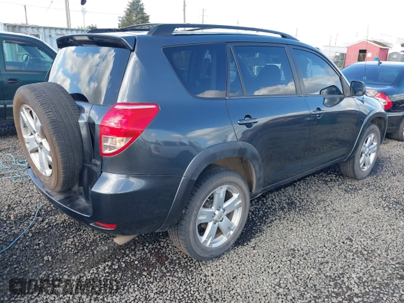 2007 Toyota RAV4 Sport with VIN JTMBD32V776037187, listed as a IAAI auction lot 41910939 with 172,370 mi miles. Bid and sale history available at carsss.com. Image 4.