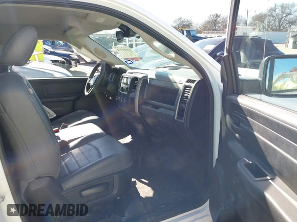 2019 Ram 1500 Classic Tradesman with VIN 3C6JR6DT1KG509991, listed as a IAAI auction lot 41659174 with 186,153 mi miles. Bid and sale history available at carsss.com. Image 5.