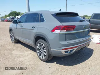 2023 Volkswagen Atlas SEL Premium R-Line z VIN 1V2FE2CA1PC218595, wystawiony jako IAAI lot #42223877 z przebiegiem 48 477 mil mil oraz . Historia ofert i sprzedaży dostępna na DreamBid. Obrazek 3.