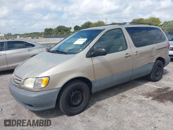 2002 Toyota Sienna LE with VIN 4T3ZF13C02U475406, listed as a IAAI auction lot 41971828 with 226,378 mi miles. Bid and sale history available at carsss.com. Image 2.