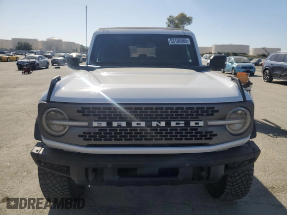 2022 Ford Bronco with VIN 1FMEE5DH3NLA92842, listed as a Copart auction lot 53109365 with 25,303 mi miles and Clean title. Bid and sale history available at DreamBid. Image 5.