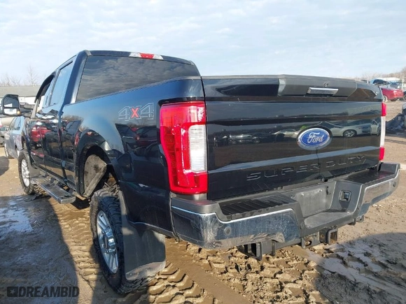 2017 Ford Super Duty F-250 SRW Lariat with VIN 1FT7W2BTXHEE16331, listed as a IAAI auction lot 41770428 with 71,992 mi miles. Bid and sale history available at carsss.com. Image 3.