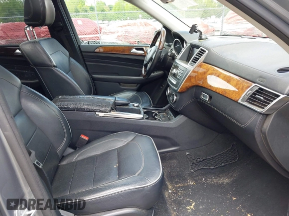 2013 Mercedes-Benz M 550 with VIN 4JGDA7DBXDA195653, listed as a IAAI auction lot 42261856 with 191,810 mi miles and . Bid and sale history available at DreamBid. Image 5.