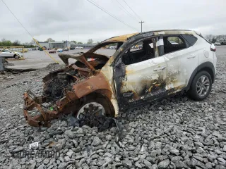 2018 Hyundai Tucson SEL with VIN KM8J3CA42JU737690, listed as a Copart auction lot 52024485 with 0 mi miles and Non Repairable. Bid and sale history available at carsss.com. Image 1.