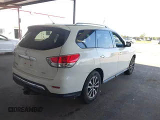 2016 Nissan Pathfinder S with VIN 5N1AR2MMXGC641602, listed as a IAAI auction lot 42174567 with 132,840 mi miles and . Bid and sale history available at DreamBid. Image 4.
