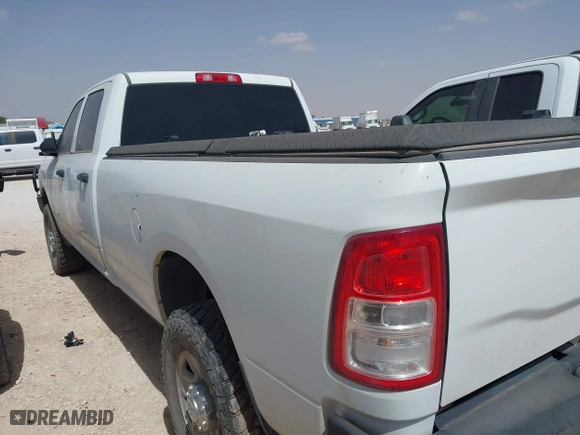 2022 Ram 2500 Tradesman with VIN 3C6UR5HJ1NG337904, listed as a IAAI auction lot 41930359 with 117,526 mi miles. Bid and sale history available at carsss.com. Image 3.