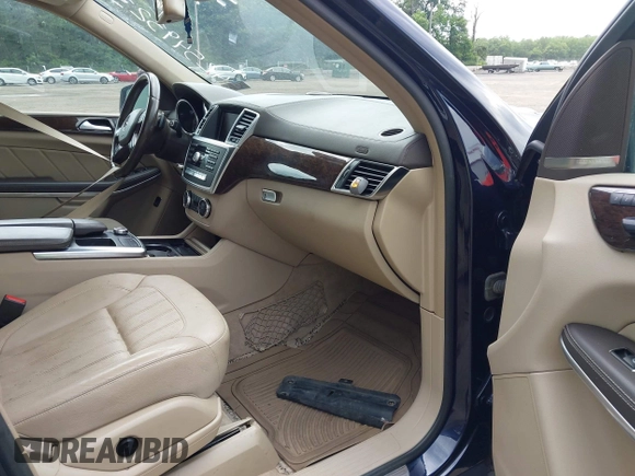 2014 Mercedes-Benz GL 450 с VIN 4JGDF7CE1EA286051, выставлен на аукционе IAAI как лот 42549323 с пробегом 143 640 миль миль и . История ставок и продаж доступна на DreamBid. Изображение 5.