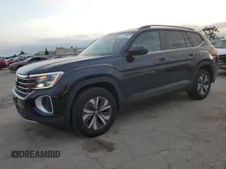 2025 Volkswagen Atlas SE with VIN 1V2DR2CA8SC523693, listed as a Copart auction lot 51173005 with 3,988 mi miles and Salvage title. Bid and sale history available at DreamBid. Image 1.