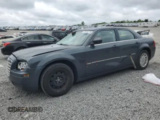 2007 Chrysler 300 z VIN 2C3KA43R47H689221, wystawiony jako Copart lot #59146115 z przebiegiem 177 670 mil mil oraz Szkoda całkowita • Salvage title. Historia ofert i sprzedaży dostępna na DreamBid. Obrazek 1.