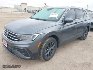 2022 Volkswagen Tiguan SE with VIN 3VV3B7AX6NM138286, listed as a IAAI auction lot 41642157 with 34,096 mi miles. Bid and sale history available at carsss.com. Image 17.