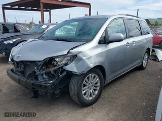 2016 Toyota Sienna XLE with VIN 5TDYK3DC8GS717370, listed as a IAAI auction lot 41840604 with 134,726 mi miles. Bid and sale history available at carsss.com. Image 18.