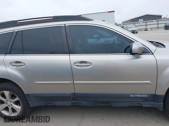 2014 Subaru Outback 2.5i Limited with VIN 4S4BRCLC7E3293659, listed as a IAAI auction lot 41642983 with 137,752 mi miles. Bid and sale history available at carsss.com. Image 13.