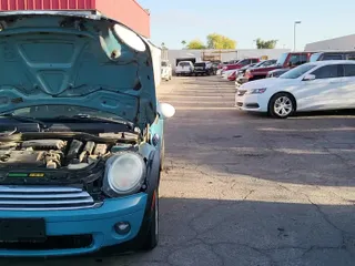 2009 MINI Hardtop with VIN WMWMF33599TW76321, listed as a Copart auction lot 51955375 with 90,988 mi miles and Clean title. Bid and sale history available at DreamBid. Image 11.