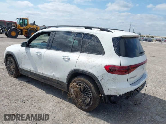 2024 Mercedes-Benz EQB 250+ z VIN W1N9M0CB7RN109945, wystawiony jako IAAI lot #42100727 z przebiegiem 2 940 mil mil oraz . Historia ofert i sprzedaży dostępna na DreamBid. Obrazek 3.