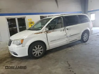 2011 Chrysler Town & Country Touring L z VIN 2A4RR8DG4BR759496, wystawiony jako Copart lot #57449885 z przebiegiem 203 745 mil mil oraz Szkody całkowita. Historia ofert i sprzedaży dostępna na DreamBid. Obrazek 1.