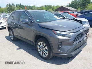2023 Toyota RAV4 XLE Premium z VIN 2T3A1RFV7PC388232, wystawiony jako IAAI lot #42246942 z przebiegiem 15 317 mil mil oraz . Historia ofert i sprzedaży dostępna na DreamBid. Obrazek 1.