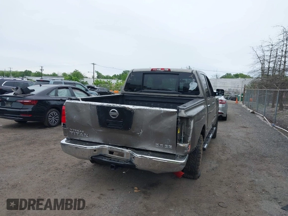 2006 Nissan Titan XE z VIN 1N6BA07A46N505410, wystawiony jako IAAI lot #42345334 z przebiegiem 267 891 mil mil oraz . Historia ofert i sprzedaży dostępna na DreamBid. Obrazek 6.