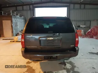 2010 Chevrolet Suburban LS with VIN 1GNUCHE01AR158111, listed as a IAAI auction lot 41602157 with 263,227 mi miles. Bid and sale history available at carsss.com. Image 17.