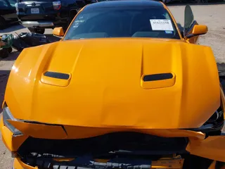 2019 Ford Mustang EcoBoost with VIN 1FA6P8TH5K5152941, listed as a IAAI auction lot 41621158 with 111,037 mi miles and . Bid and sale history available at carsss.com. Image 10.
