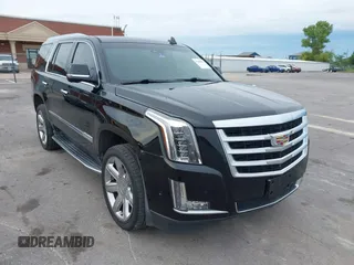 2017 Cadillac Escalade Luxury z VIN 1GYS3BKJ0HR310264, wystawiony jako IAAI lot #42480532 z przebiegiem 67 467 mil mil oraz . Historia ofert i sprzedaży dostępna na DreamBid. Obrazek 1.