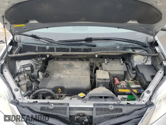 2012 Toyota Sienna LE AAS z VIN 5TDKK3DC0CS222967, wystawiony jako Copart lot #58044405 z przebiegiem 219 970 mil mil oraz Szkoda całkowita • Salvage title. Historia ofert i sprzedaży dostępna na DreamBid. Obrazek 12.