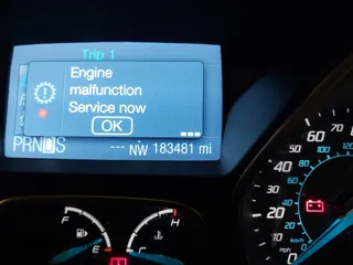 2012 Ford Focus SEL with VIN 1FAHP3H22CL178118, listed as a IAAI auction lot 42013759 with 183,481 mi miles and . Bid and sale history available at carsss.com. Image 7.