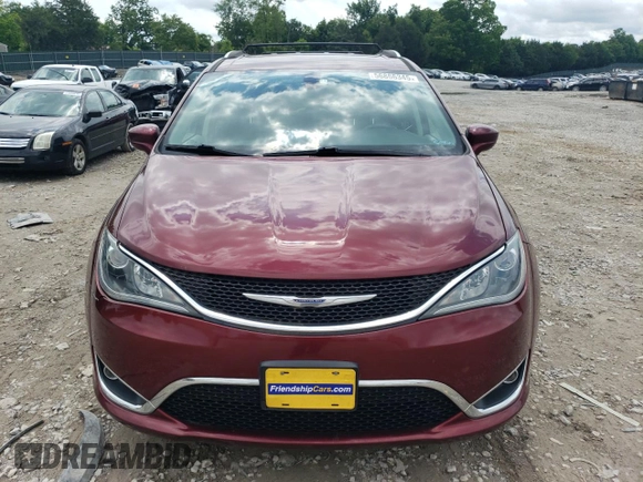 2018 Chrysler Pacifica Touring L Plus z VIN 2C4RC1EG4JR144152, wystawiony jako Copart lot #56866345 z przebiegiem 164 539 mil mil oraz Czysty tytuł • Clean title. Historia ofert i sprzedaży dostępna na DreamBid. Obrazek 5.