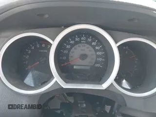 2010 Toyota Tacoma z VIN 5TETX4CNXAZ723380, wystawiony jako IAAI lot #41771322 z przebiegiem Nie podano mil oraz . Historia ofert i sprzedaży dostępna na DreamBid. Obrazek 7.