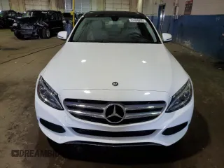 2016 Mercedes-Benz C 300 Luxury with VIN 55SWF4KB3GU105673, listed as a Copart auction lot 51456095 with 80,546 mi miles and Clean Title. Bid and sale history available at DreamBid. Image 5.