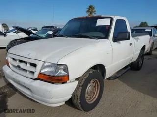2000 Ford Ranger XL with VIN 1FTYR10V6YPA14644, listed as a IAAI auction lot 41816577 with 252,652 mi miles. Bid and sale history available at carsss.com. Image 2.