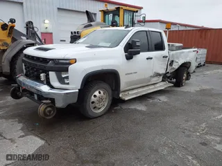 2020 Chevrolet Silverado 2500HD Work Truck with VIN 1GC2YLE73LF213762, listed as a IAAI auction lot 41023071 with 156,249 mi miles. Bid and sale history available at carsss.com. Image 17.