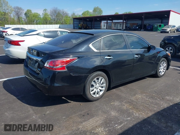 2014 Nissan Altima SL with VIN 1N4AL3AP3EN355012, listed as a IAAI auction lot 42020298 with 176,388 mi miles and . Bid and sale history available at DreamBid. Image 4.