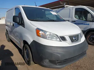 2018 Nissan NV200 SV z VIN 3N6CM0KN7JK698673, wystawiony jako IAAI lot #41920840 z przebiegiem 195 781 mil mil oraz . Historia ofert i sprzedaży dostępna na DreamBid. Obrazek 1.