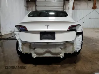 2023 Tesla Model 3 z VIN 5YJ3E1EA4PF475734, wystawiony jako Copart lot #46301445 z przebiegiem 20 643 mil mil oraz Szkoda całkowita • Salvage title. Historia ofert i sprzedaży dostępna na DreamBid. Obrazek 6.