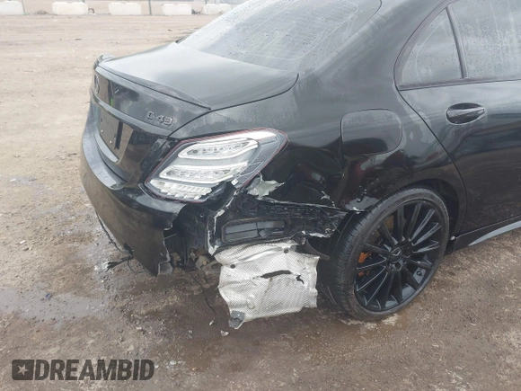 2017 Mercedes-Benz C 43 AMG z VIN 55SWF6EB4HU192587, wystawiony jako IAAI lot #42265221 z przebiegiem 87 243 mil mil oraz . Historia ofert i sprzedaży dostępna na DreamBid. Obrazek 6.