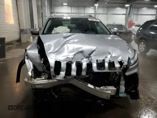 2016 Jeep Cherokee Limited with VIN 1C4PJMDB2GW213358, listed as a Copart auction lot 46041085 with 97,239 mi miles and Salvage Title. Bid and sale history available at DreamBid. Image 5.