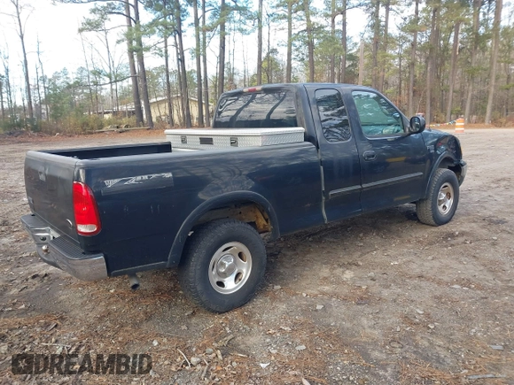 2001 Ford F-150 XL z VIN 1FTRX18W81NA40901, wystawiony jako IAAI lot #41182038 z przebiegiem Nie podano mil oraz . Historia ofert i sprzedaży dostępna na DreamBid. Obrazek 4.