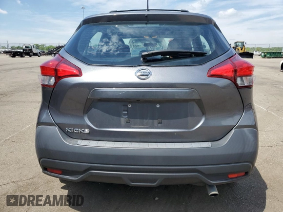 2019 Nissan Kicks S z VIN 3N1CP5CU3KL560088, wystawiony jako Copart lot #55911105 z przebiegiem 76 707 mil mil oraz Szkoda całkowita • Salvage title. Historia ofert i sprzedaży dostępna na DreamBid. Obrazek 6.
