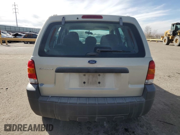 2005 Ford Escape XLS Value with VIN 1FMYU92ZX5KA93124, listed as a Copart auction lot 45337585 with 218,826 mi miles and Salvage Title. Bid and sale history available at carsss.com. Image 6.