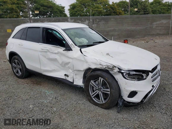 2020 Mercedes-Benz GLC 300 with VIN WDC0G8DB8LF698908, listed as a Copart auction lot 59491365 with 58,566 mi miles and Salvage title. Bid and sale history available at DreamBid. Image 4.