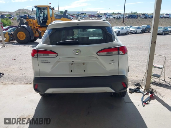 2022 Toyota Corolla Cross LE z VIN 7MUCAABG3NV030906, wystawiony jako IAAI lot #42475640 z przebiegiem 119 135 mil mil oraz . Historia ofert i sprzedaży dostępna na DreamBid. Obrazek 16.