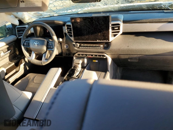 2024 Toyota Sequoia SR5 with VIN 7SVAAAAA5RX003159, listed as a Copart auction lot 80893094 with 17,581 mi miles and Salvage Title. Bid and sale history available at carsss.com. Image 8.